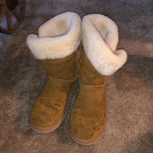 Kookaburra by UGG shoes